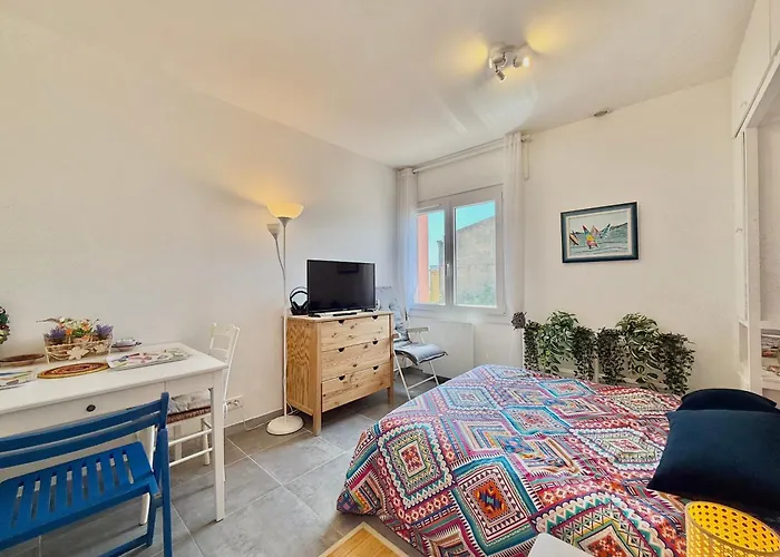 Daire Moderne - Terrasse - Parking Prive Carqueiranne